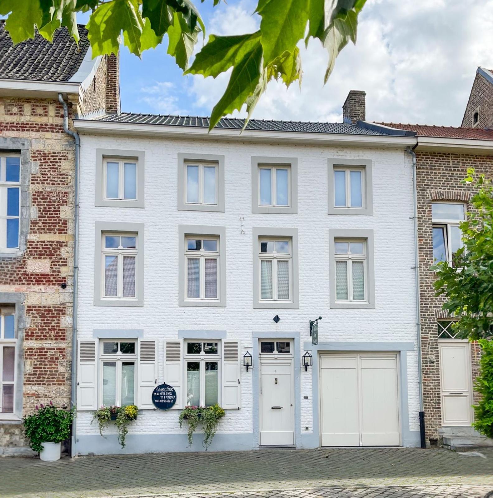In De Witte Engel Villa Lanaken Bagian luar foto